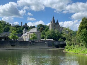 kasteel met water